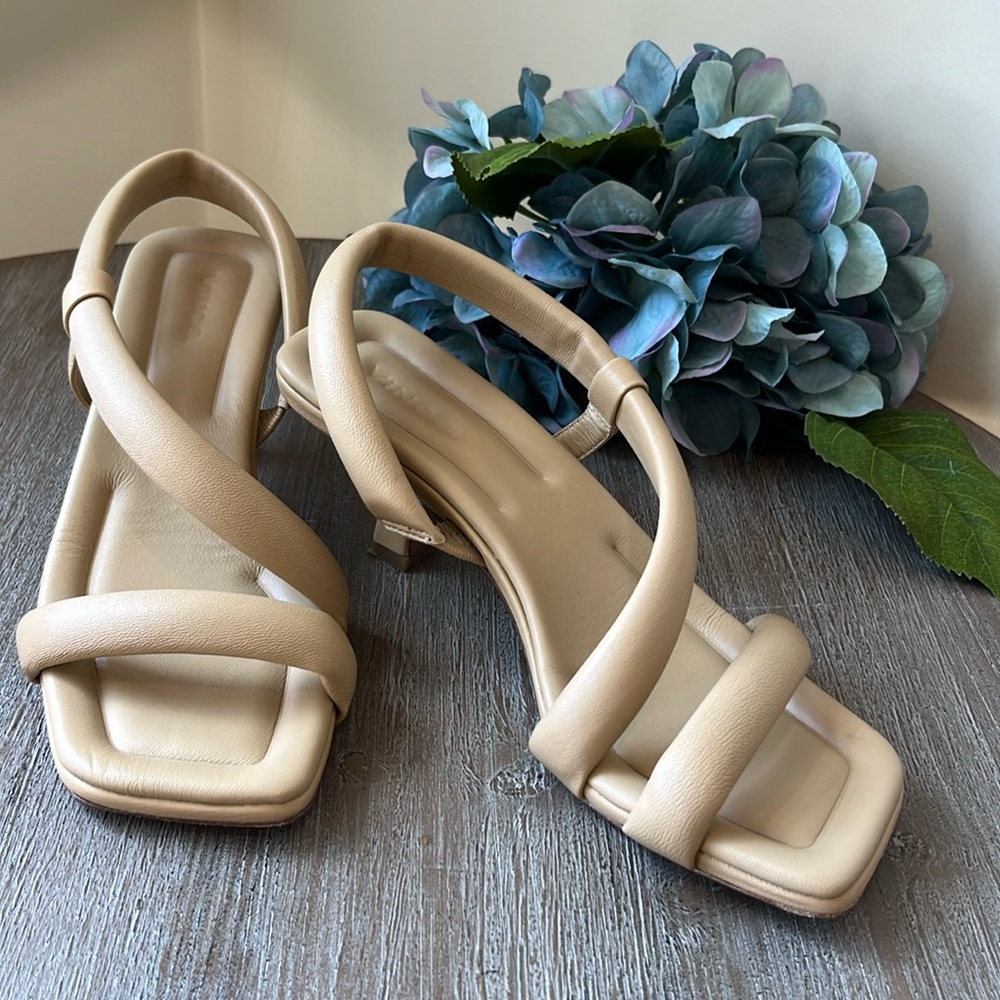 Beautiful Vince Vero Cuoio Leather Sandals